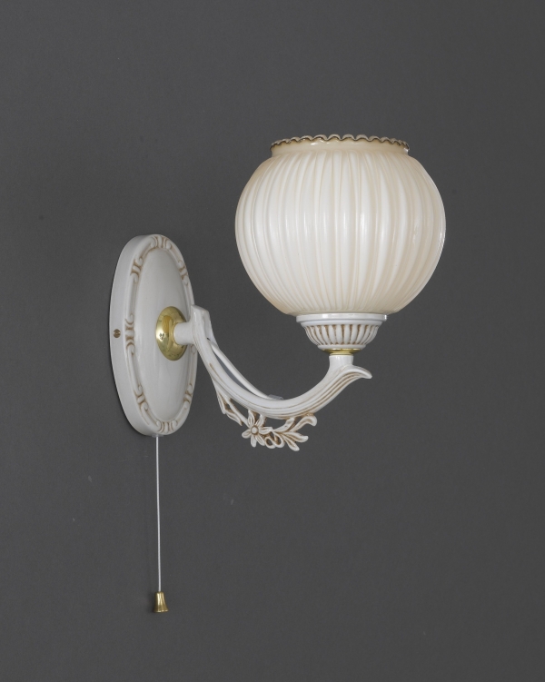 Wall lamp 1 light with blown ivory glass