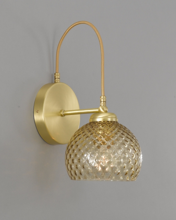 Lampada da parete, in ottone, finitura Oro satinato, vetro soffiato colore bronzo  A.10032/1