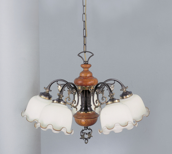 Classic chandelier with five lights. Mod. L.2256/5