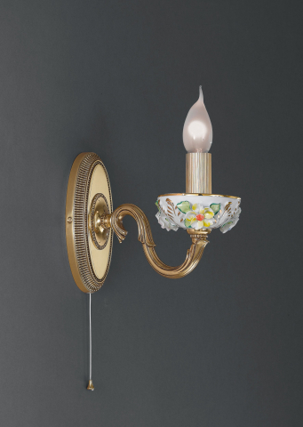 Wall lamp in golden brass. Form A.9110/1