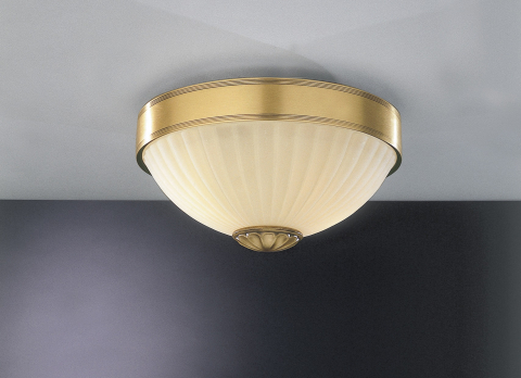 Plafoniera classica in fusione di ottone, color Bronzo Arte. Vetro decoro 