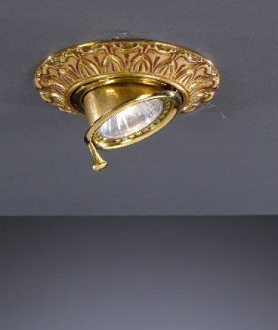 Deckeneinbaustrahler aus vergoldetem Messing mit gerichtetem Licht. Code 1085
