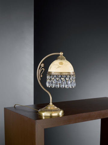 Nachttischlampe aus Messingguss. Code P.6206 P