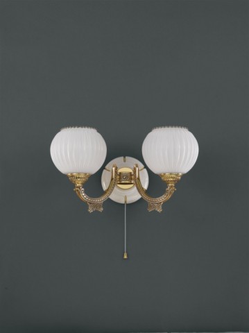 Wandlampe aus goldenen Messing, Holz und Weiße Glas geblasen 2 flammig nach oben