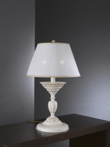 Lampada da tavolo in ottone bianco antico, con paralume