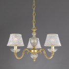 Lampadario in ottone con paralumi. L.4330/3.  Il tessuto dei paralumi presentato nella foto del prodotto non è più disponibile. Verranno spediti i paralumi con il nuovo tessuto come nella seconda foto.